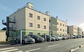 B&B Hotel Cergy Pierrelaye